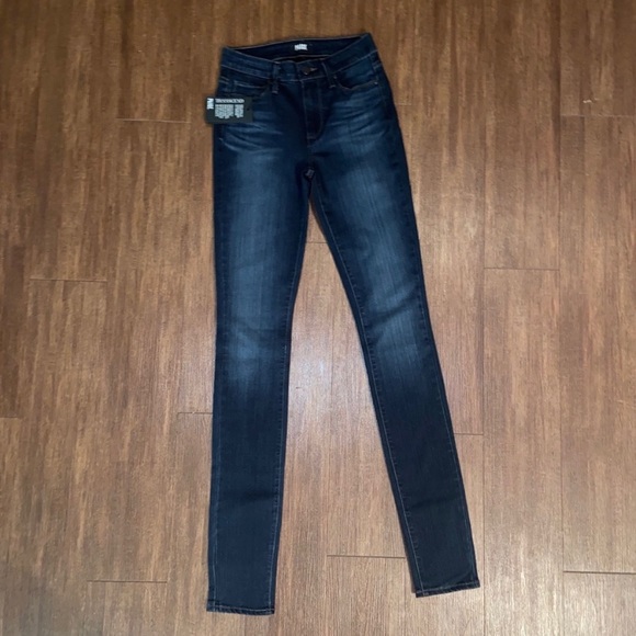 PAIGE | Transcend High Rise Leggy Ultra Jean - Picture 2 of 10